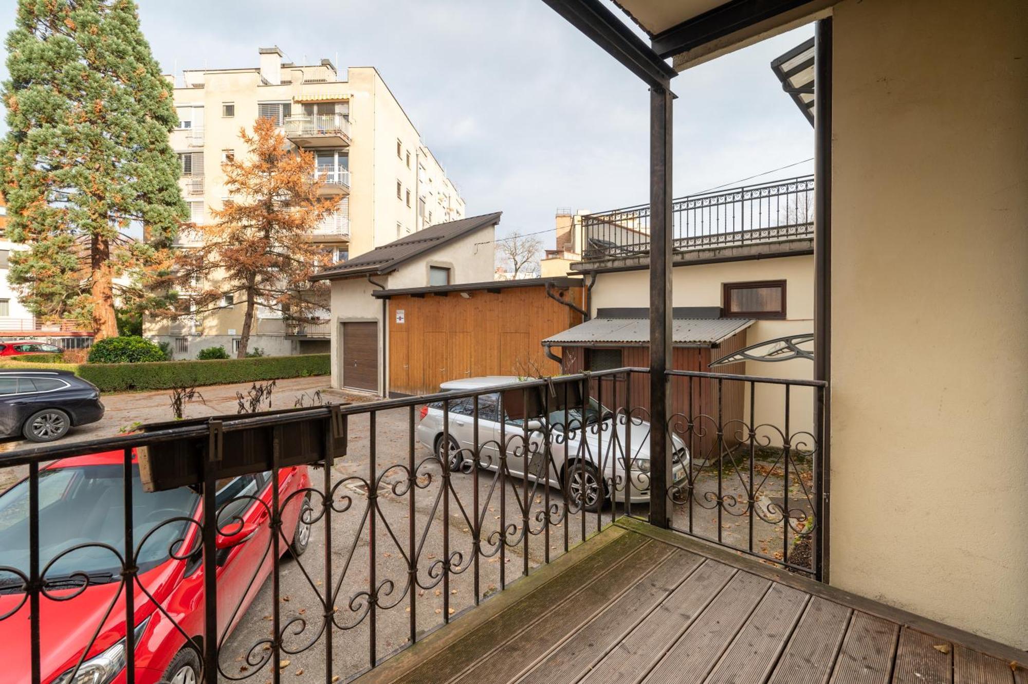 Urban View Apartment With Free Parking Ljubljana Exterior foto